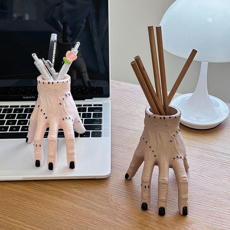 Nutcracker Figurine - Cadılar Bayramı'nda Adams Palm Kırık El